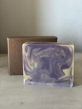 Load image into Gallery viewer, Hierbas Y Flores Lavender Soap, 4.25 oz